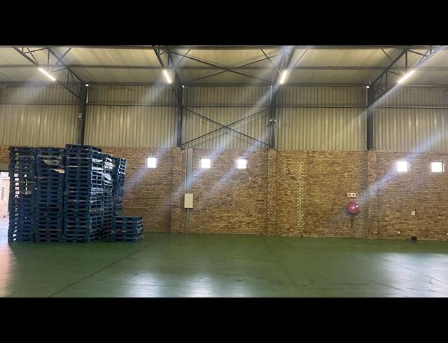 1,200M² WAREHOUSE TO LET IN PRETORIA WEST